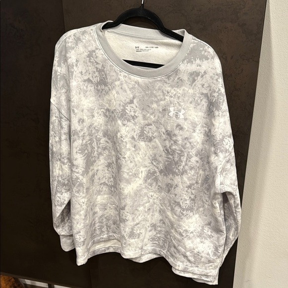 Under Armour Gray Relaxed Sweatshirt - Picture 1 of 8